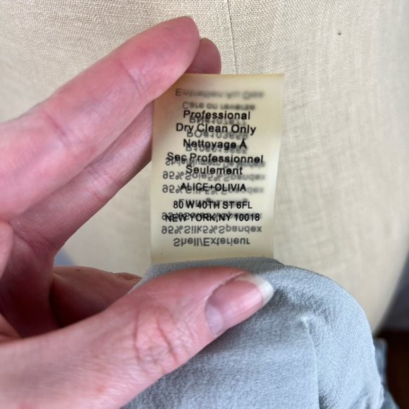 NWT Alice + Olivia size s women's top grey/white silk roughed one shoulder top - Picture 11 of 11